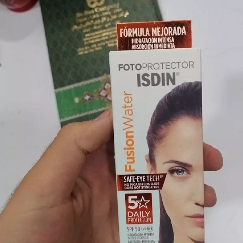 ضد افتاب بی رنگ ایزدین فیوژن واتر 50 میلی