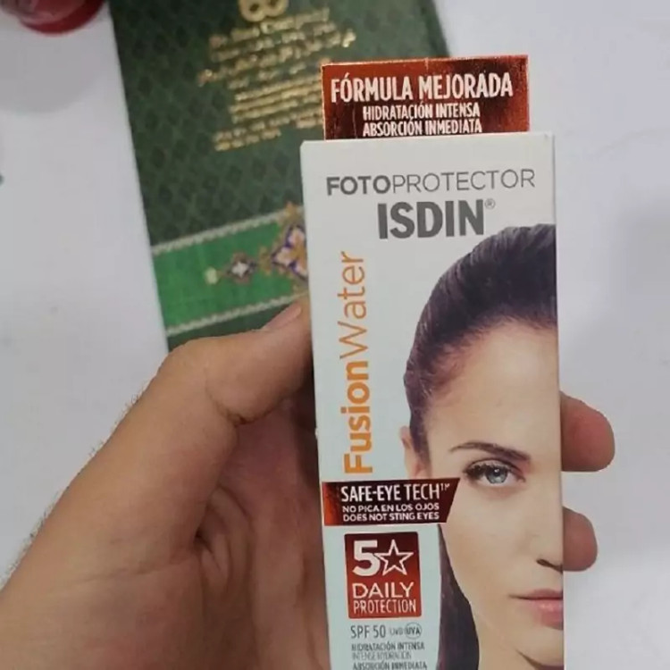 ضد افتاب بی رنگ ایزدین فیوژن واتر 50 میلی