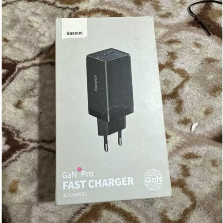 کلکی شارژر 65واتbaseus